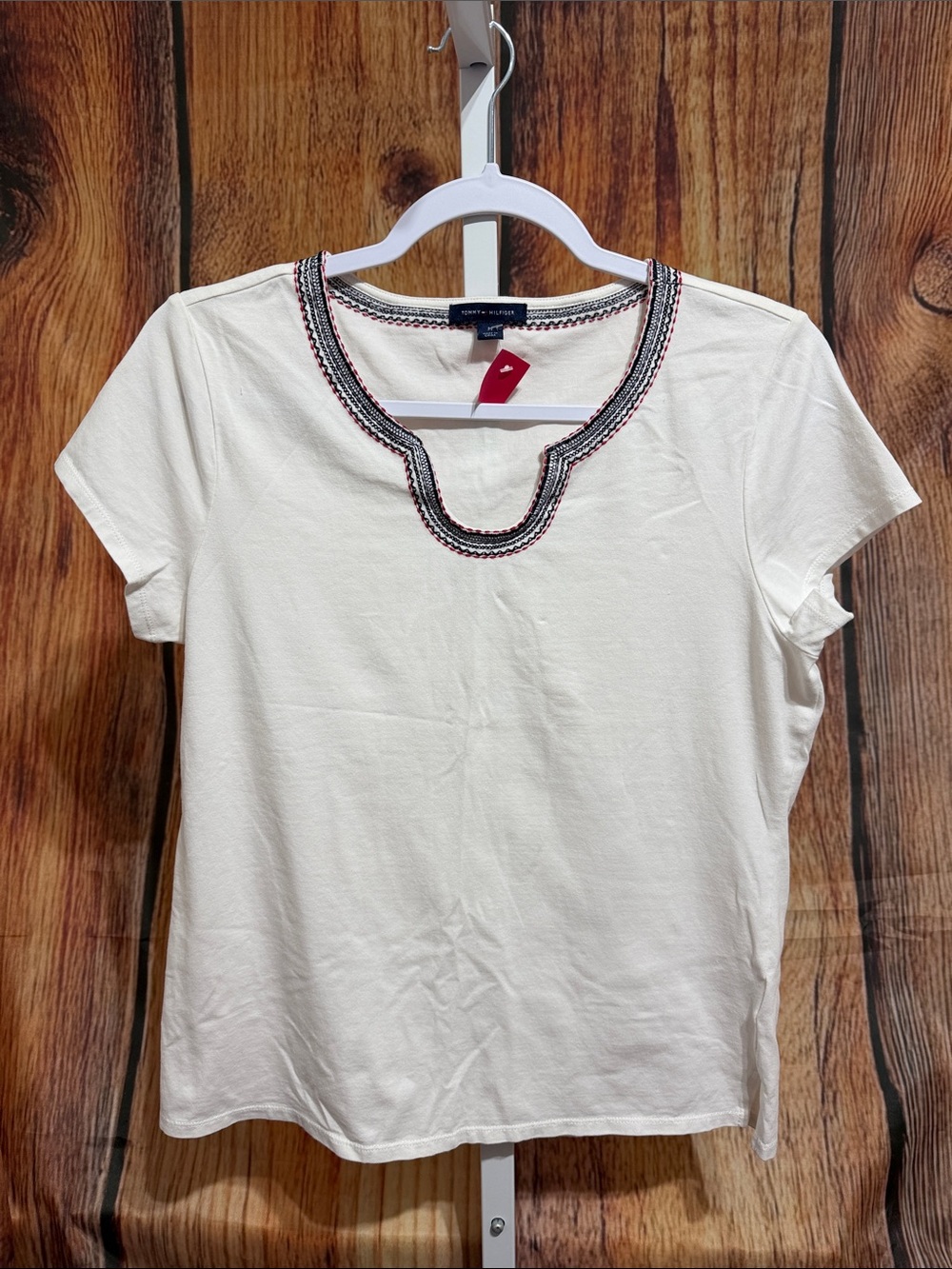 🚨(4/$10) Tommy Hilfiger Embroidered Tee Size M